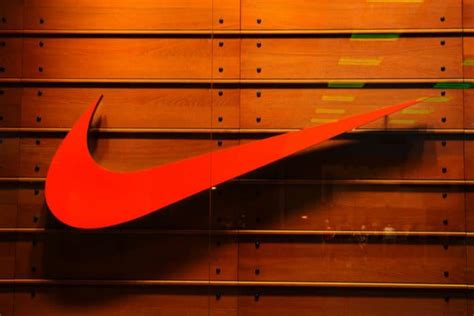 nike controversieel nike|Nike unsuccessful branding.